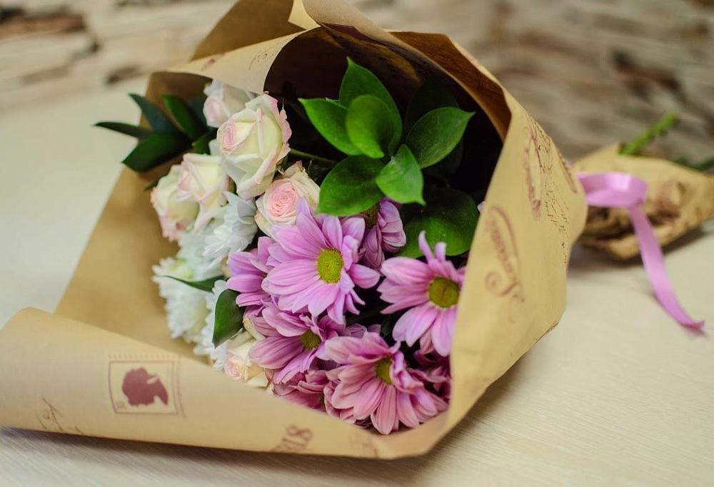 Букет цветов из: Розы и Хризантемы в Ялуторовске