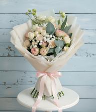 Букет цветов из:  Розы и Лизиантусы #REPLACE_PRED# Ялуторовске