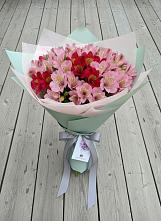 Букет цветов из:  Альстромерии в Ялуторовске