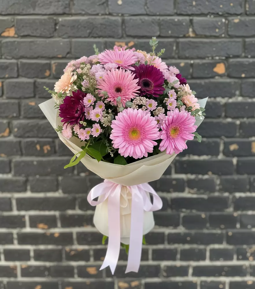 Букет цветов из: Герберы и Хризантемы в Ялуторовске