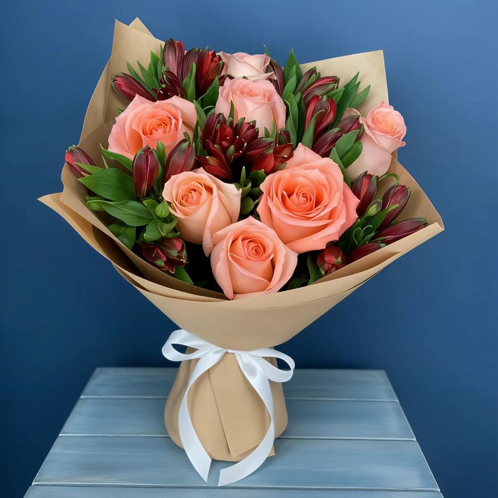 Букет цветов из: Розы и Альстромерии в Ялуторовске