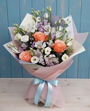 Букет цветов из:  Лизиантусы, Розы, Альстромерии и Гипсофила #REPLACE_PRED# Ялуторовске