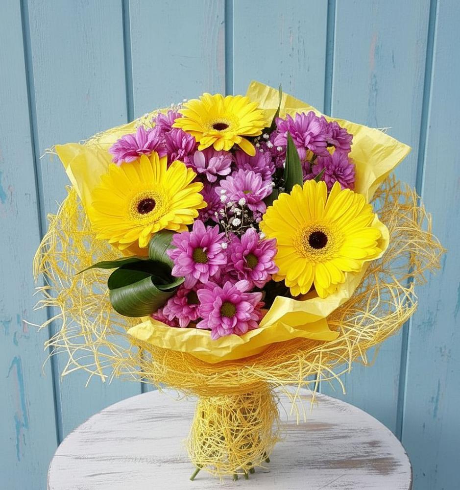 Букет цветов из: Хризантемы и Герберы в Ялуторовске