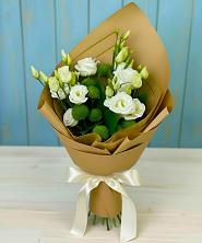 Букет цветов из:  Хризантемы и Лизиантусы в Ялуторовске