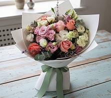 Букет цветов из:  Розы, Лизиантусы и Гвоздики #REPLACE_PRED# Ялуторовске