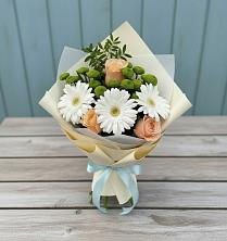 Букет цветов из:  Герберы, Розы и Хризантемы в Ялуторовске