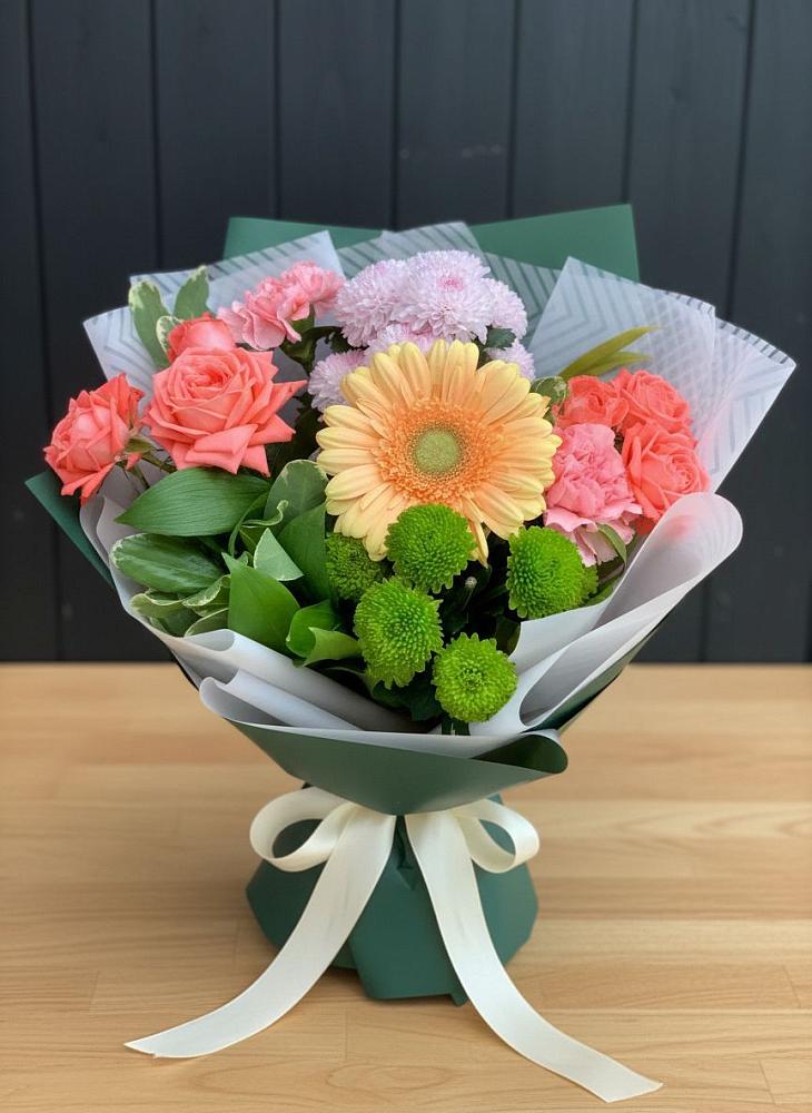 Букет цветов из: Гвоздики, Розы, Герберы и Хризантемы в Ялуторовске