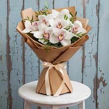 Букет цветов из:  Орхидеи и Розы в Ялуторовске
